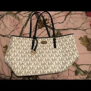 Authentic Michael Kors purse